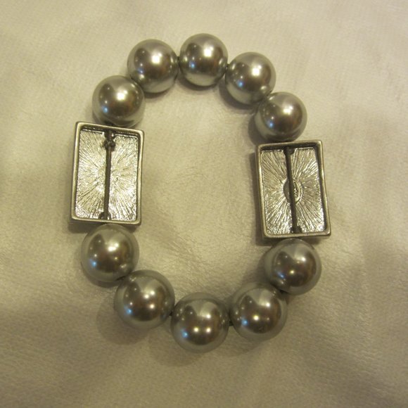 VINTAGE LIA SOPHIA STRETCH BRACELET WITH RECTANGLE CLEAR RHINESTONES - Picture 2 of 2